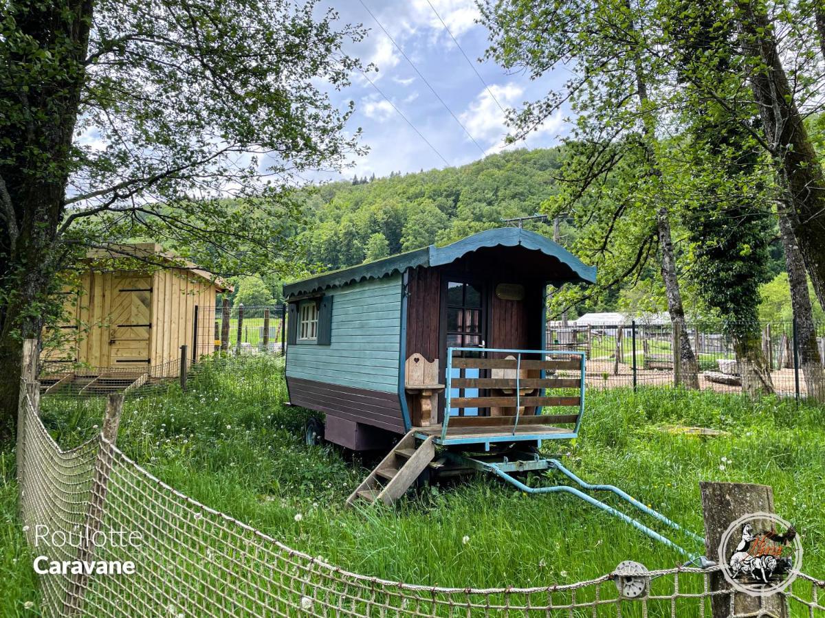 두시에르 Parc Animalier Du Herisson 빌라 외부 사진
